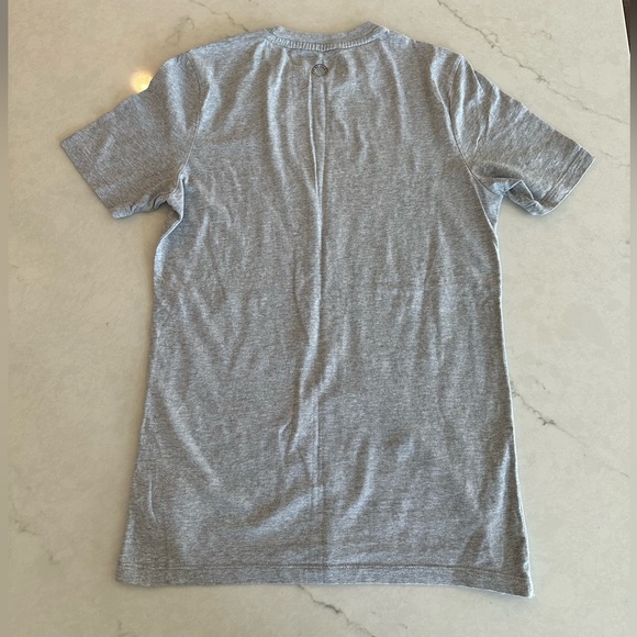 PETRONAS Mercedes-Benz  AMG Formula 1 Gray T-Shirt UNISEX XS - Picture 4 of 5